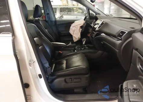 2018 Honda Ridgeline Rtl-E из США, поврежденный, VIN 5FPYK3F72JB004371